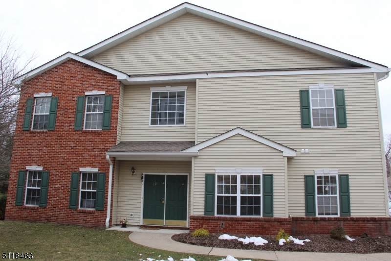 10 Windsor Dr - Photo 1