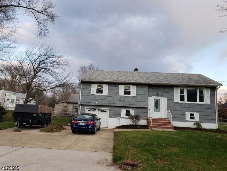 192 Condit St - Photo 1
