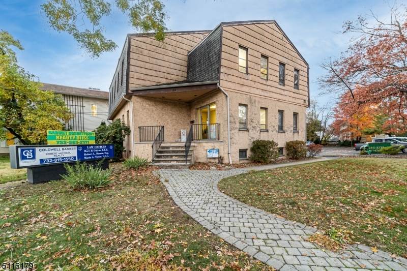 21 Brant Ave - Photo 1