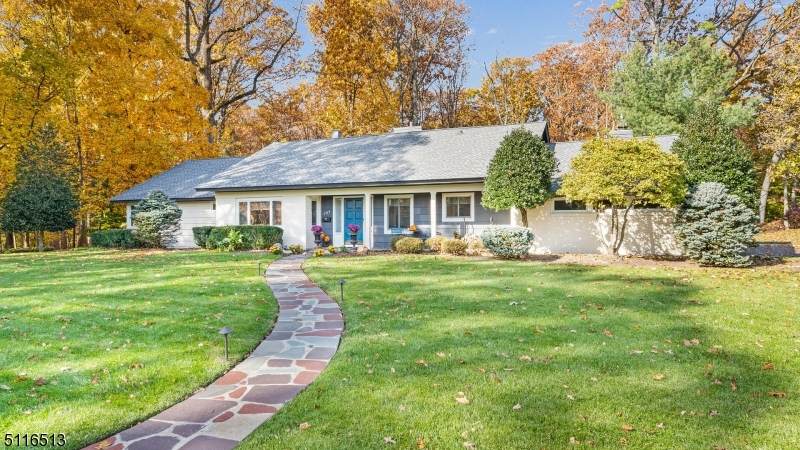 705 Longview Rd - Photo 1