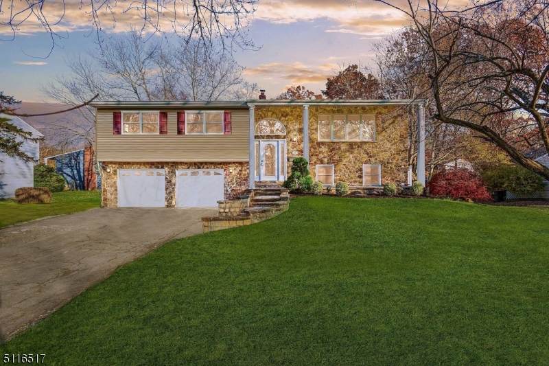 12 Dell Ln - Photo 1