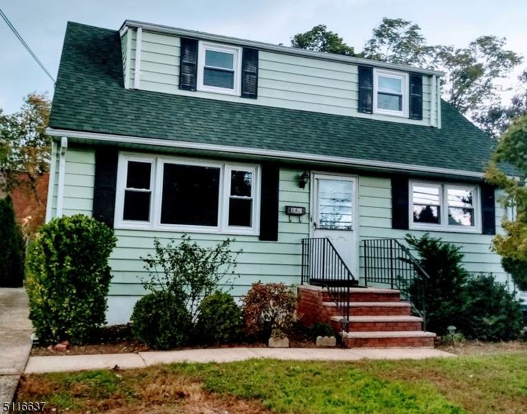 162 Edgewood Ter - Photo 1