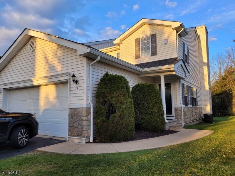 39 Lakeview Dr - Photo 1