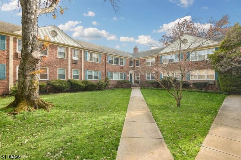 24 Hutton Ave - Photo 1