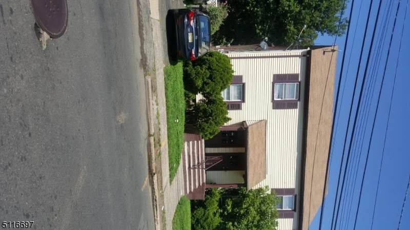 321 Union Ave - Photo 1