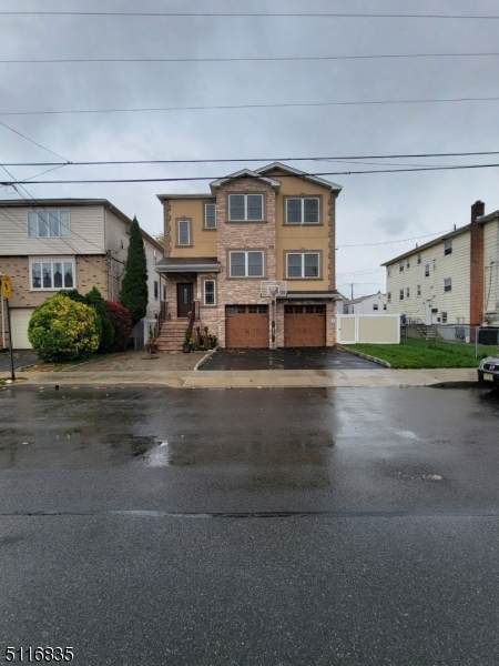 318 Spencer St 1 G - Photo 1