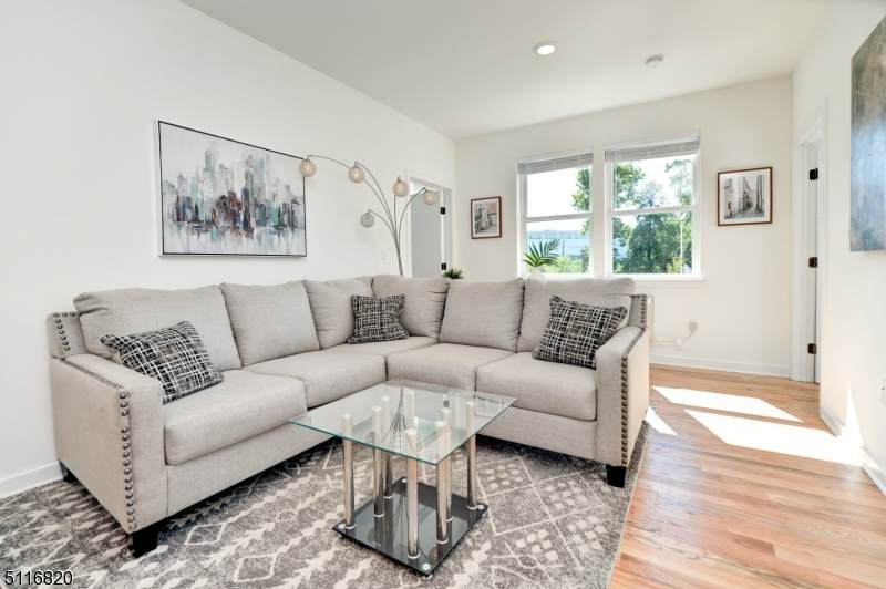 610 Mill St - Photo 1