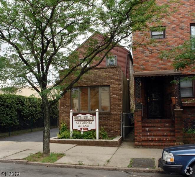420 Lafayette St - Photo 1