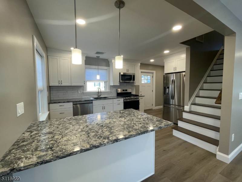 58 Hastings Ave - Photo 1
