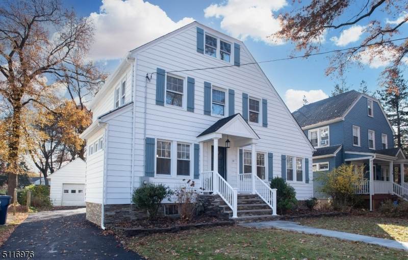 22 Laurel Pl - Photo 1