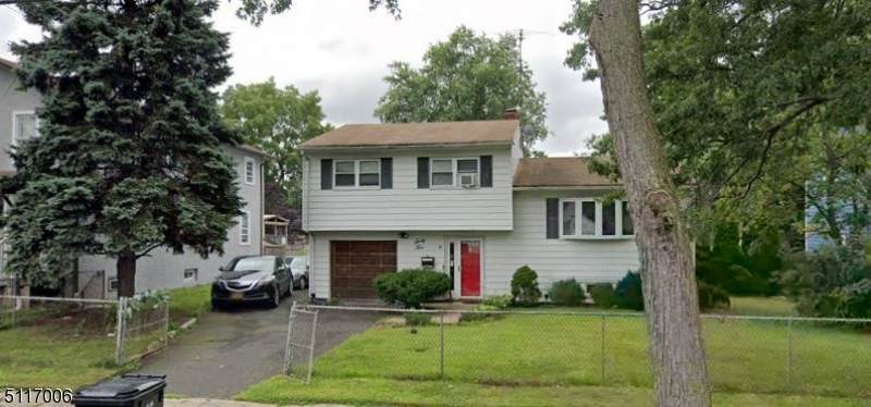 61 Raymond Ave - Photo 1