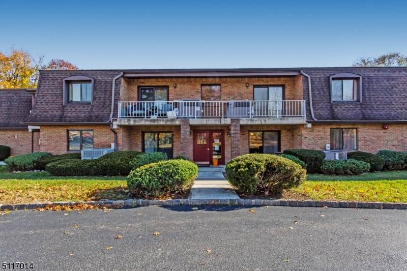 221 Ringwood Ave - Photo 1