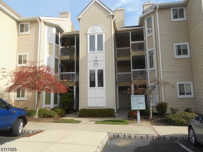 501 Silvia St - Photo 1