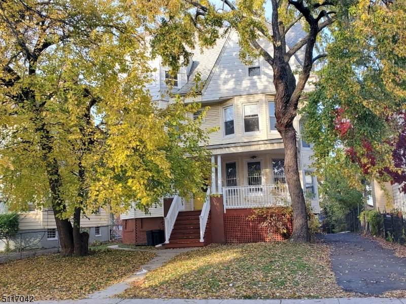 108 Carnegie Ave - Photo 1