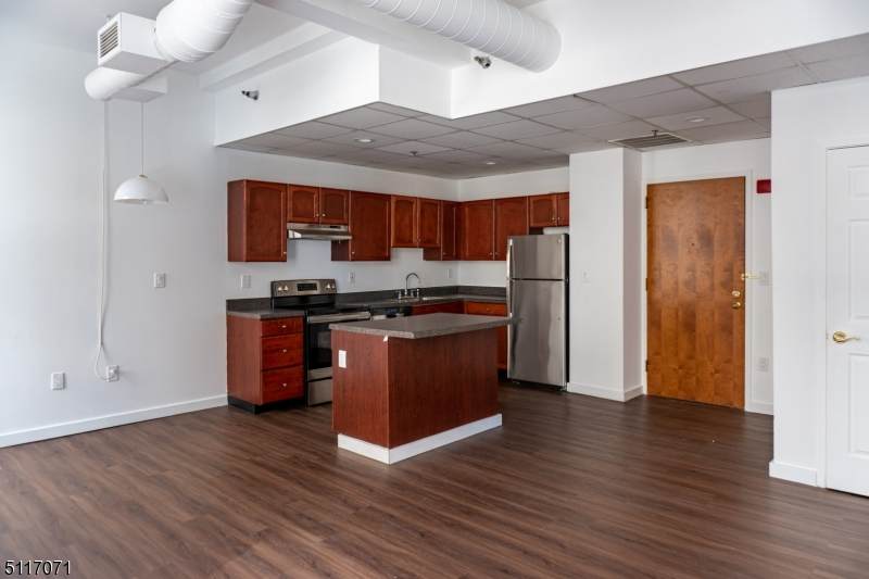 11 Clinton St - 5D - Photo 1