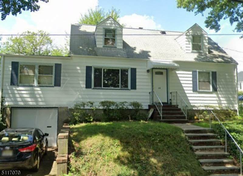 212 Maplewood Avenue - Photo 1