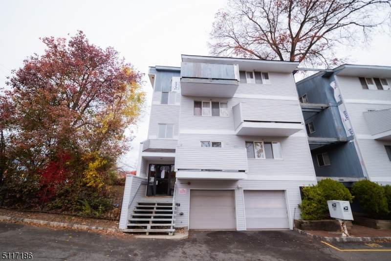 142 Main Ave - Photo 1