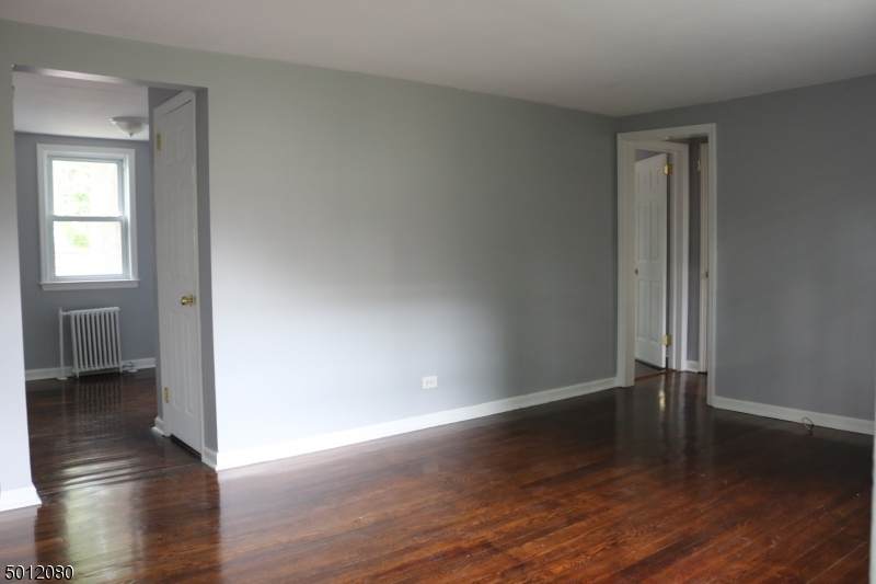 1607 Wood Ave - Photo 1