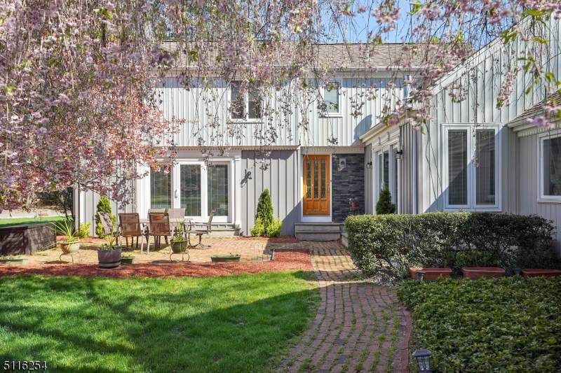 15 Orchard Ln - Photo 1