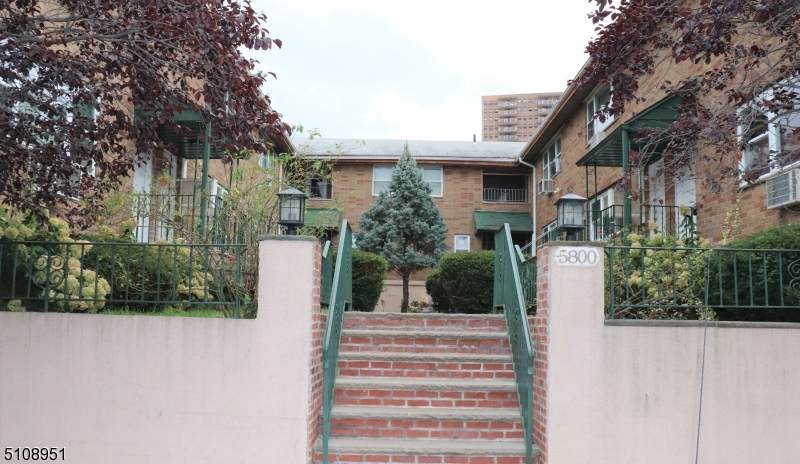 5800 Broadway - Photo 1