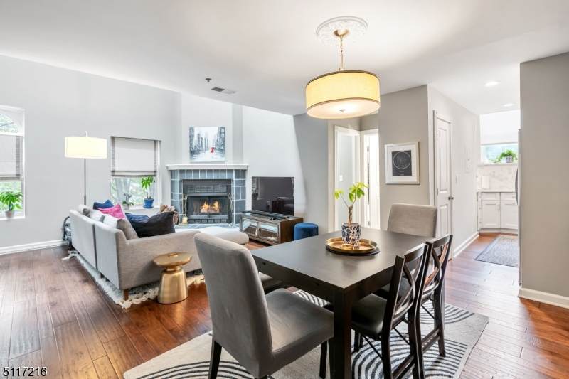 5 Center Ave, Unit 7 - Photo 1