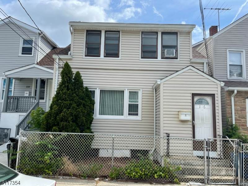 156 Jasper St - Photo 1