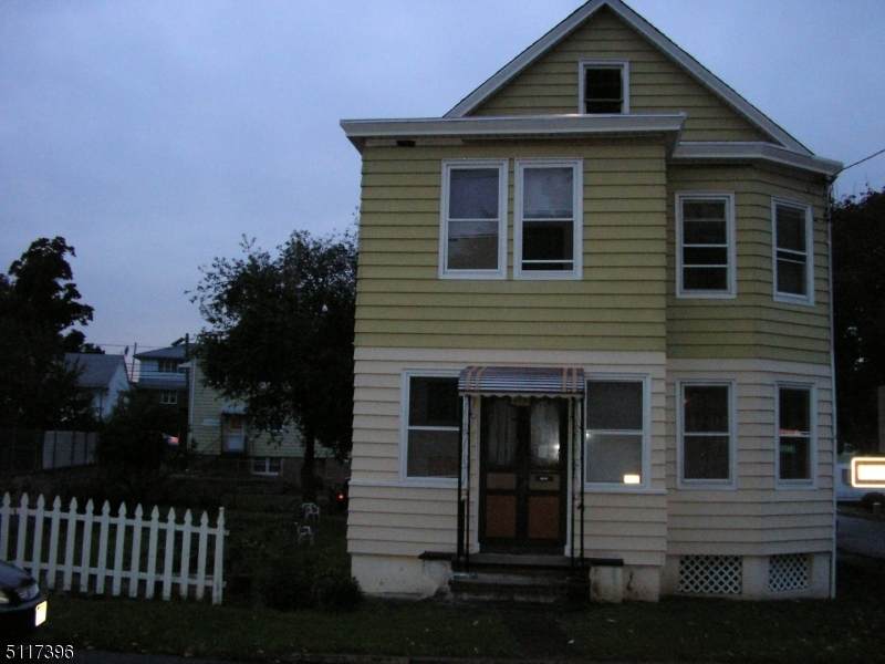 112 Jackson Ave - Photo 1