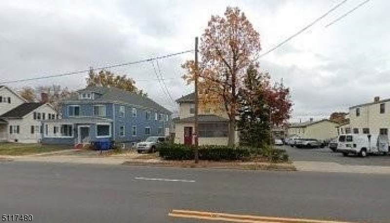 296 Amboy Ave - Photo 1