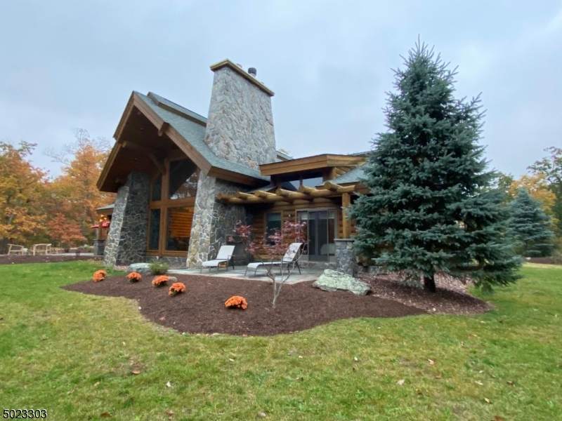 115 Florence Ave - Photo 1