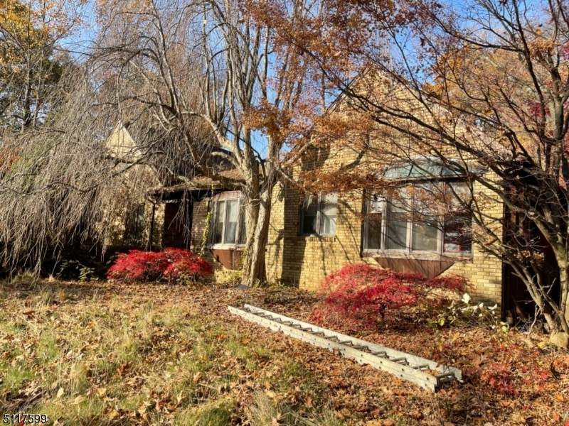 107 South Rd - Photo 1