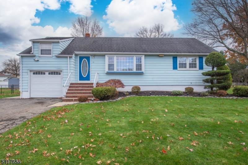 10 Malcolm Dr - Photo 1