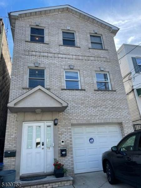 75 Thorne St - Photo 1