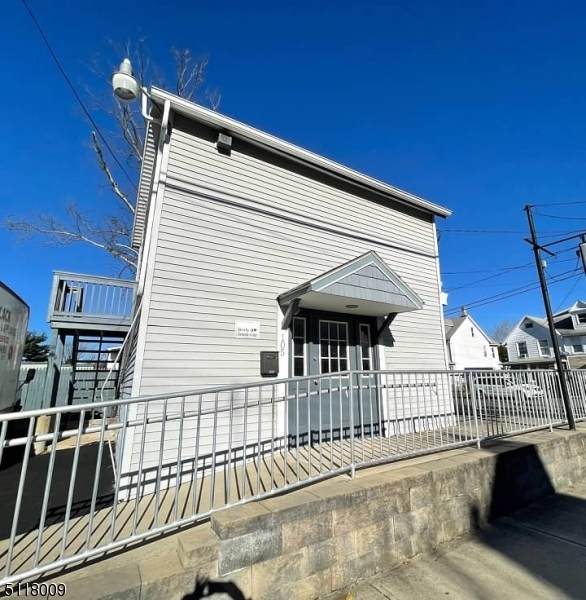 105 Heckman St - Photo 1