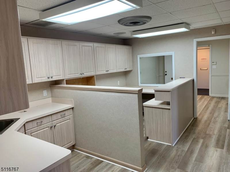 290 S Livingston Ave - Photo 1