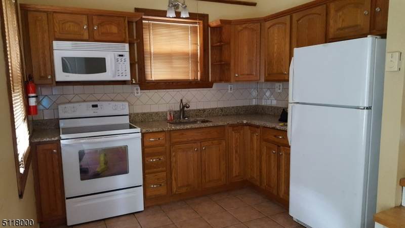 204 Lake Shore North - Photo 1