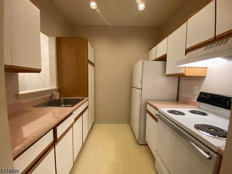 2126 Richmond Rd - Photo 1