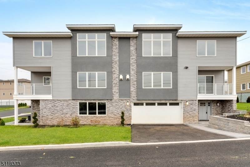 851 Pennsylvania Ave - Photo 1