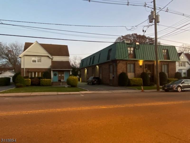 670 Franklin Ave - Photo 1