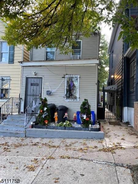 87 Winans Ave - Photo 1