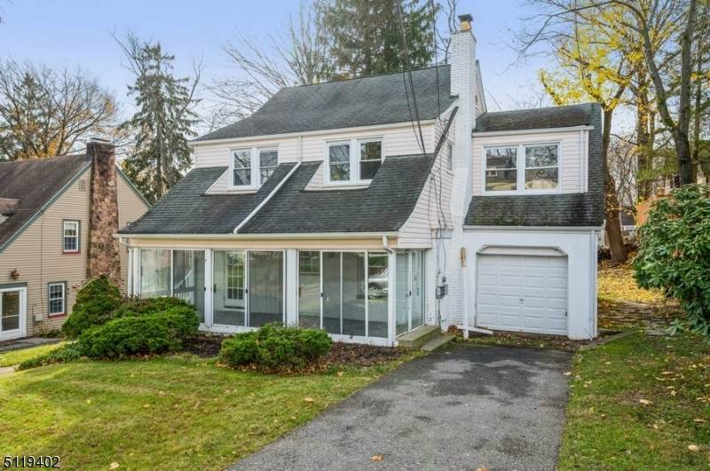 4 Silver Spring Rd - Photo 1