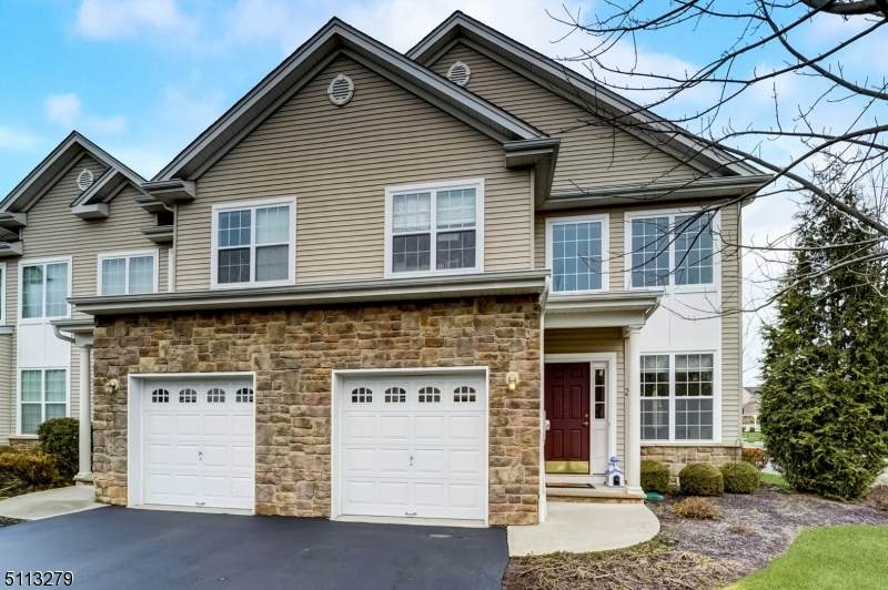 2 Penn Ct - Photo 1