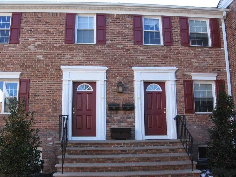 67 New England Ave69f - Photo 1