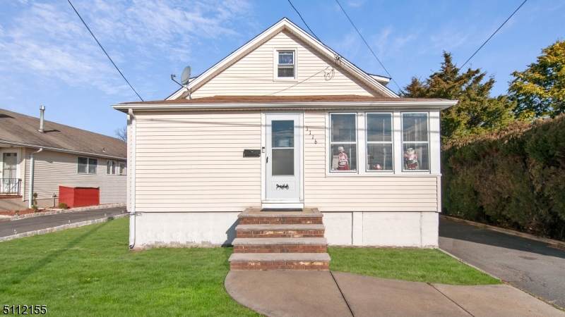 1116 Bleecher St - Photo 1