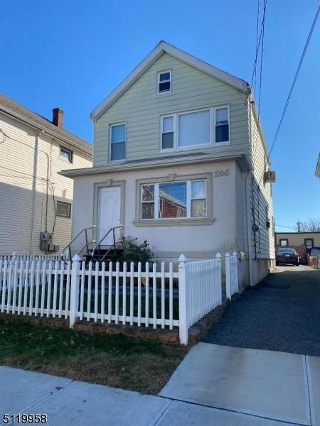 106 Grand St - Photo 1