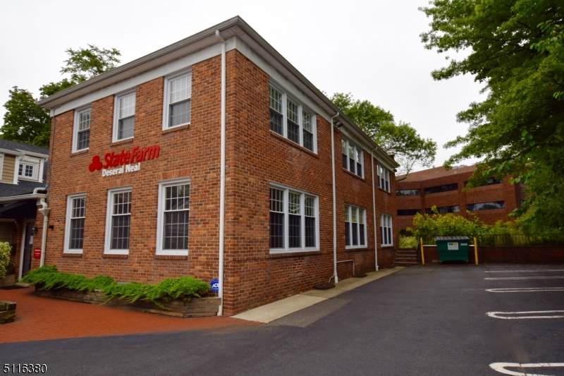 120 Morris Ave - Photo 1