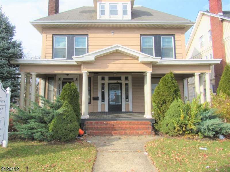 177 Livingston Ave - Photo 1