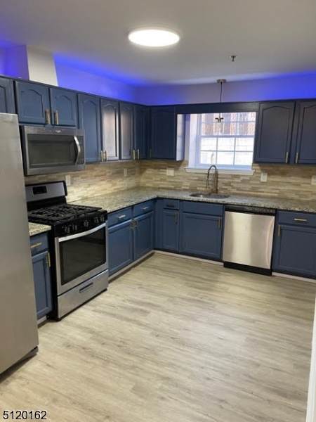 696 5Th St - Photo 1