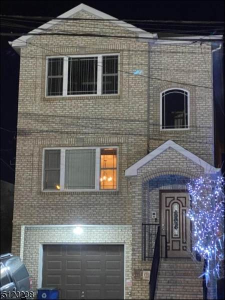 59 Butler St - Photo 1