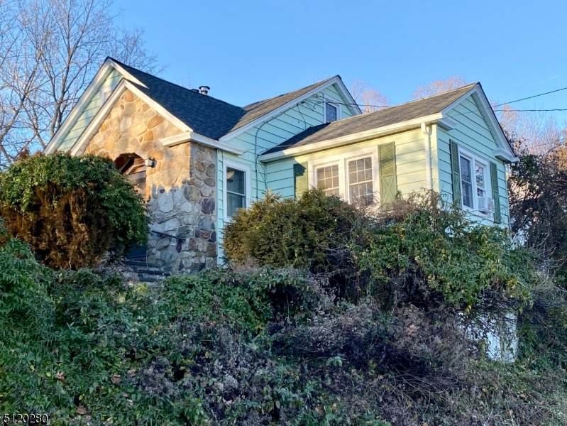 31 Jacksonburg Rd - Photo 1