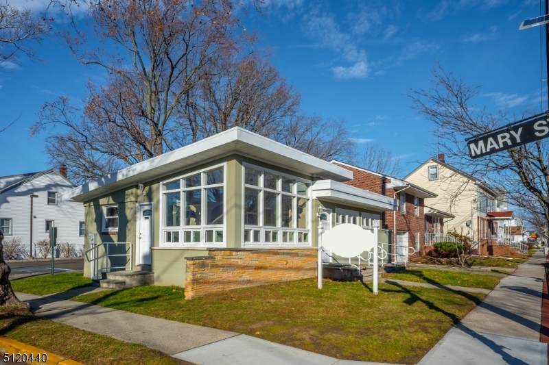 283 Washington Ave - Photo 1